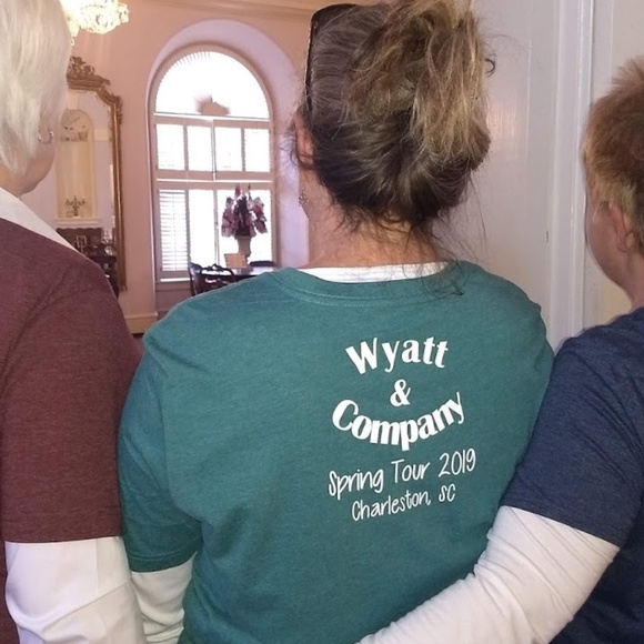 Meet your Posher, Jennifer - Picture 2 of 2